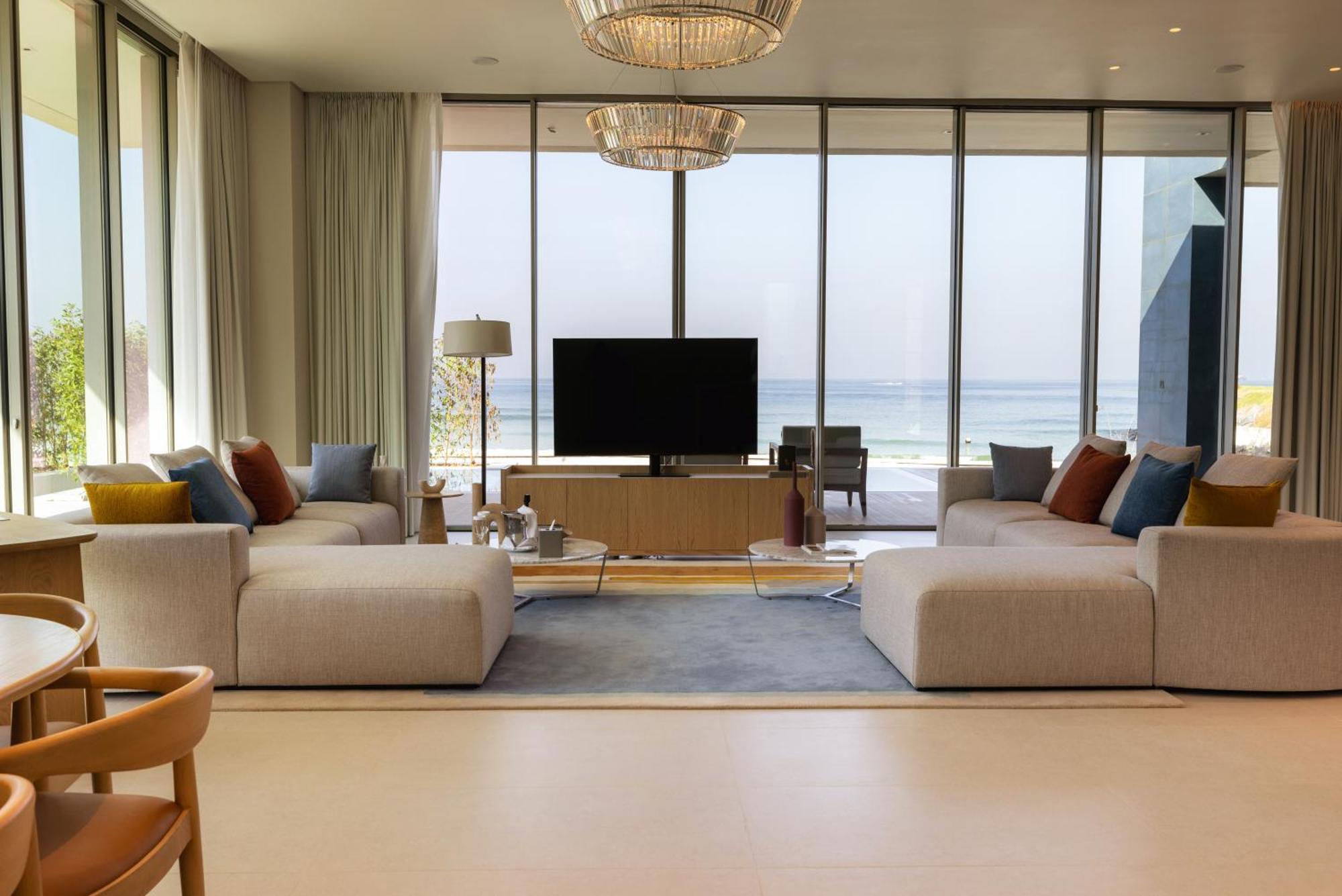 Ajman Hotel & Villas By Blazon Hotels Екстериор снимка Living room at the Ritz-Carlton, Laguna Beach