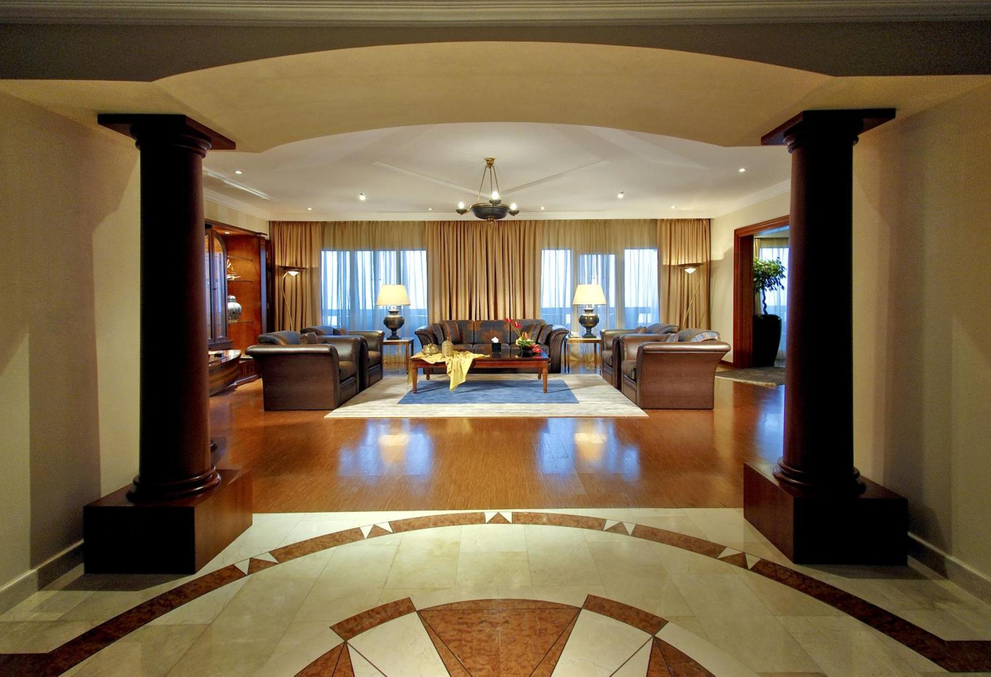 Ajman Hotel & Villas By Blazon Hotels Екстериор снимка Presidential Suite