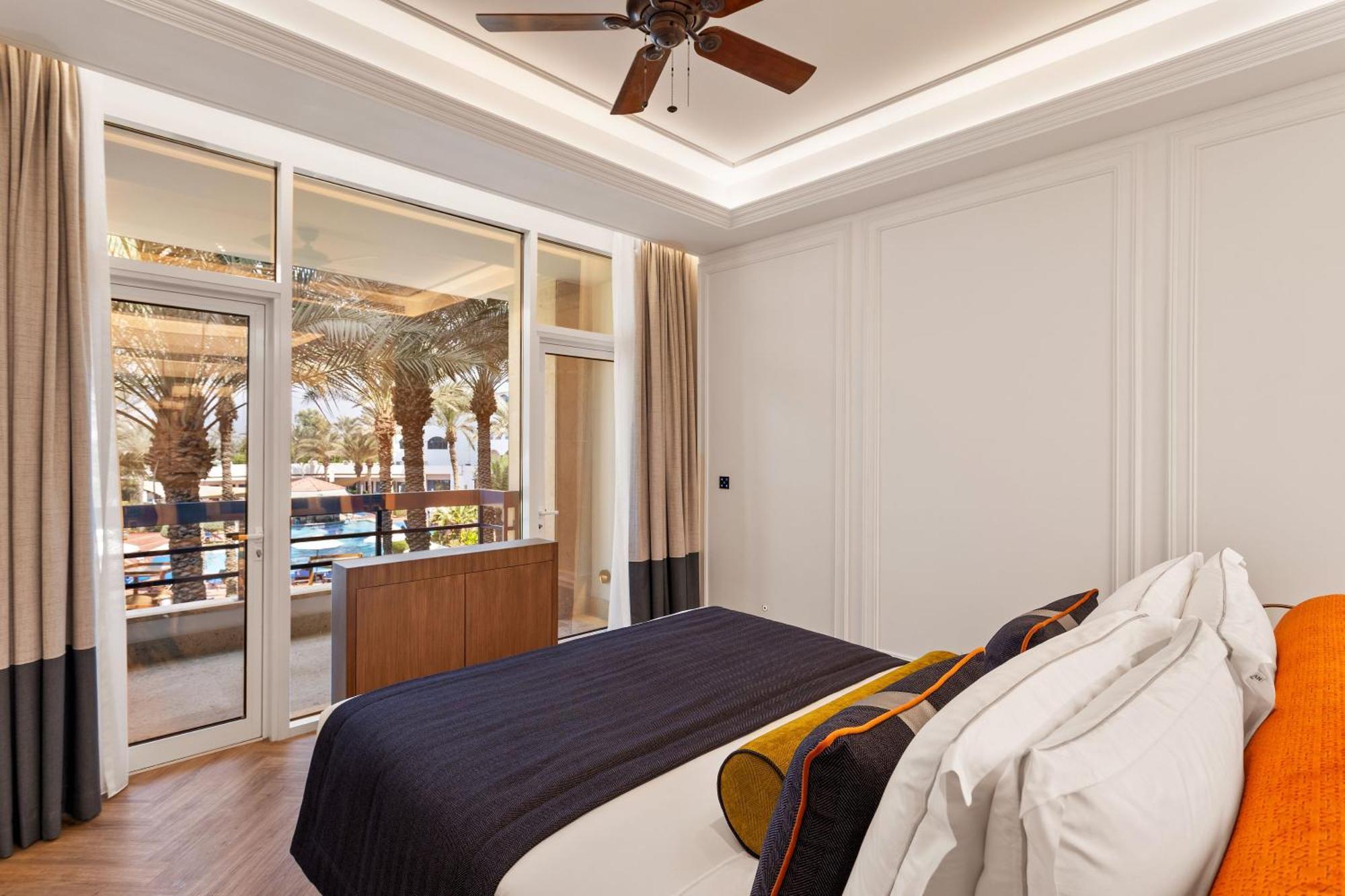 Ajman Hotel & Villas By Blazon Hotels Екстериор снимка A bedroom at the hotel