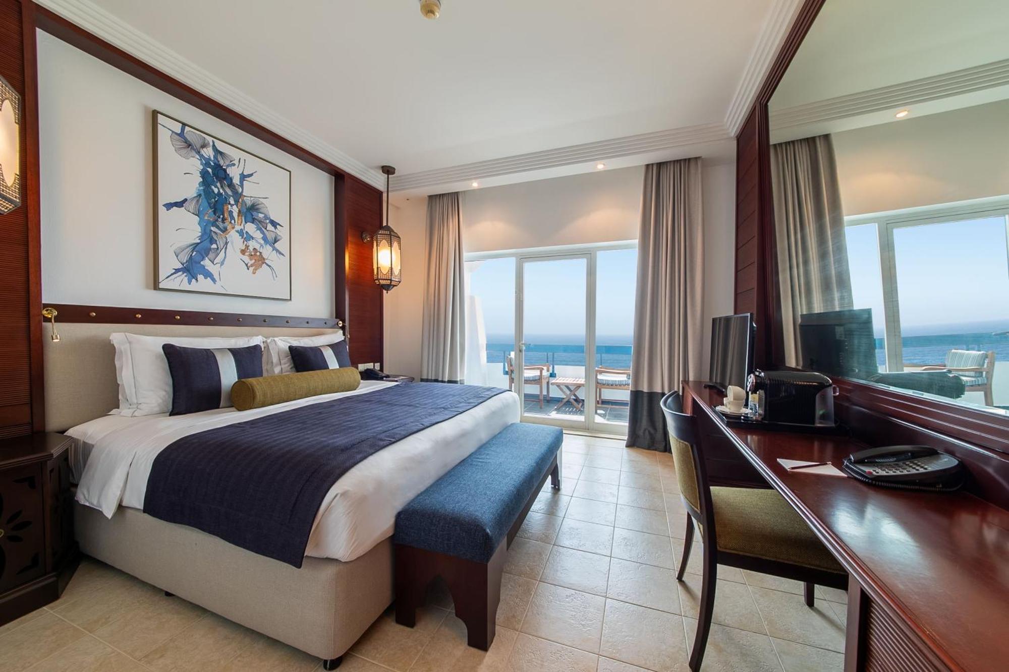 Ajman Hotel & Villas By Blazon Hotels Екстериор снимка Deluxe Room