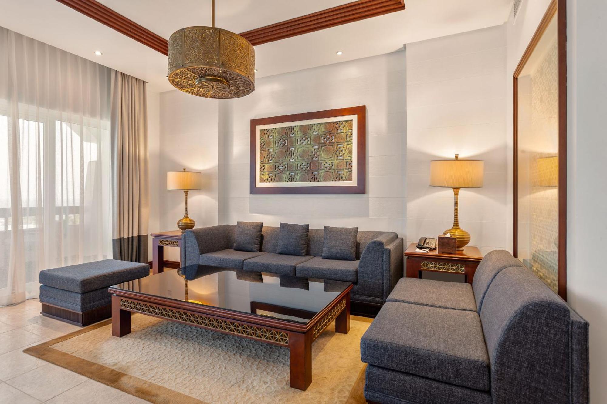 Ajman Hotel & Villas By Blazon Hotels Екстериор снимка Living room