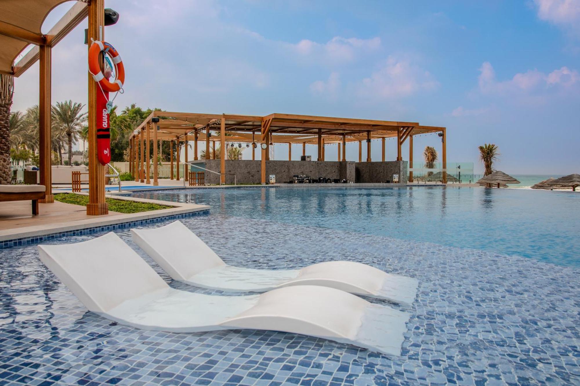 Ajman Hotel & Villas By Blazon Hotels Екстериор снимка