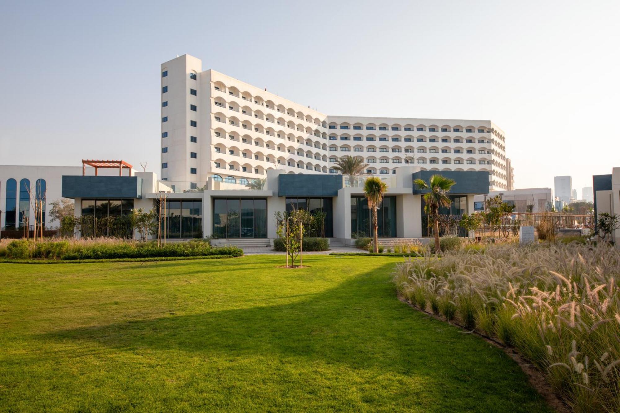 Ajman Hotel & Villas By Blazon Hotels Екстериор снимка